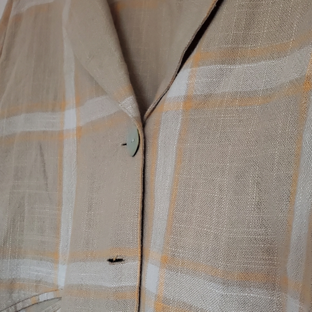UO Linen Blazer